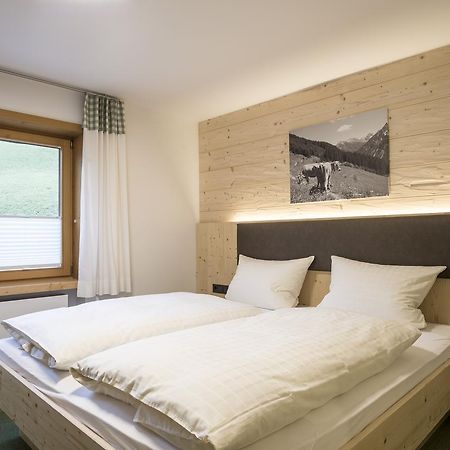 Gaestehaus Tannegg Mittelberg Rum bild