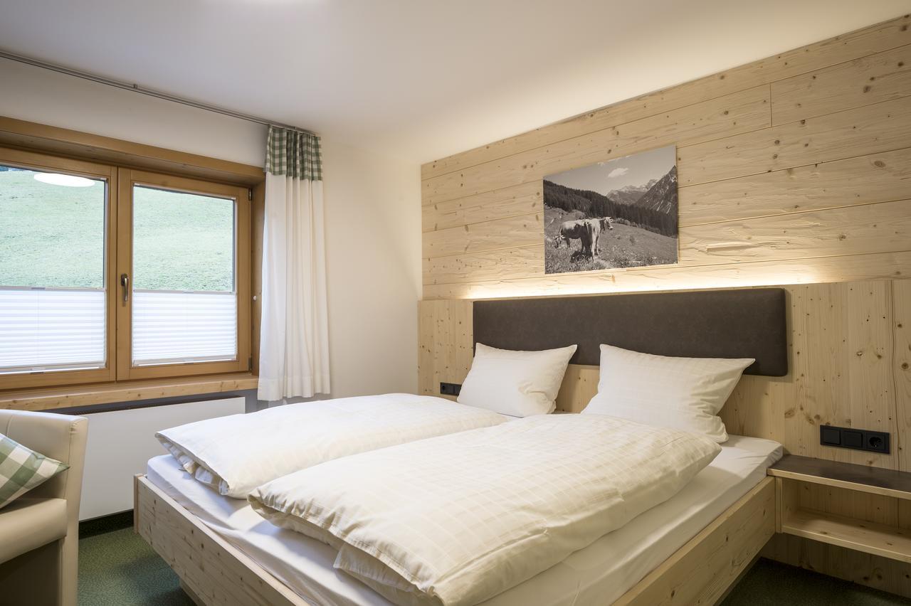 Gaestehaus Tannegg Mittelberg Rum bild